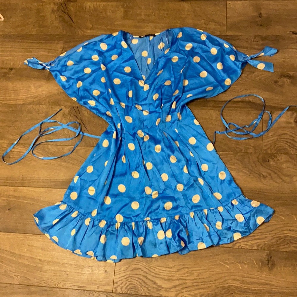 Zara polka dot dress 👗 Size large.